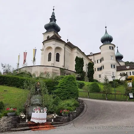 Urlaub In Schlossnaehe Artstetten